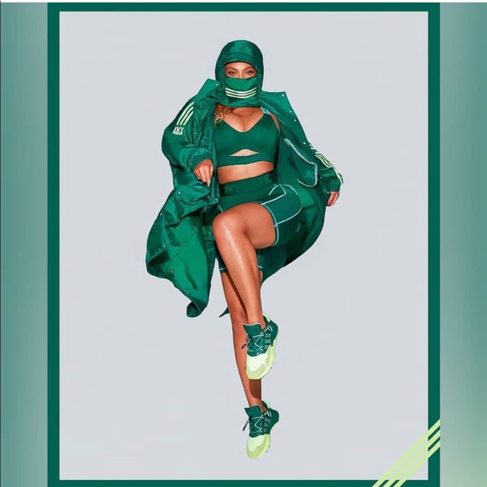 🐝Ivy Park green cycling shorts - Picture 7 of 8